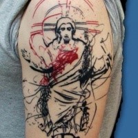 Tatuaggio a spalla colorata di stile astratto di Gesù santo con croce