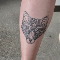 Tatuaje en la pierna, zorro divino con patrón  exclusivo
