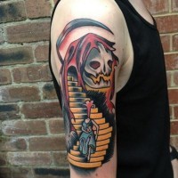 Tatuaggio stilizzato sul braccio Signora con la falca