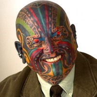 Erstaunliche Idee für  Tattoo auf ganzem Gesicht