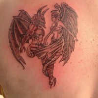 Tatuaje  de ángel linda y demonio espantoso