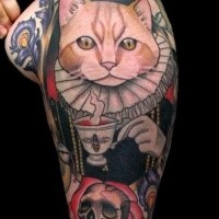 Art-Stil farbige Schulter Tattoo des Menschen wie Katze mit Rose und Schädel