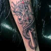 eccezionale 3D colorato fantastico drago spada tatuaggio su braccio