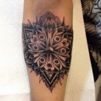 eccezionale inchiostro grigio fiore mandala tatuaggio su braccio