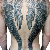 Tatuaje en la espalda, alas biomecánicas magníficas