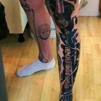 Awesome Terminator style very detailed and colored mechanic leg tattoo