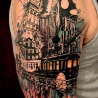 impressionante paesaggio urbano tatuaggio a mezza manica