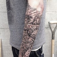 Schön aussehendes schwarzes Unterarm Tattoo von Meer mit Steinen