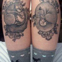 Tatuajes en las piernas, 
animales dulces durmientes, tinta negra