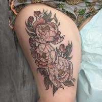 Beautiful looking colored thigh tattoo of big beautiful flowers