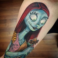 Großes 3D detailliertes buntes Unterarm Tattoo von Monster Frau mit Blume
