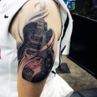 Große 3D realistisch aussehende schwarze coole Gitarre Tattoo am halben Ärmel