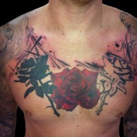 Tatuaje de  rosas hermosas inacabadas en el pecho