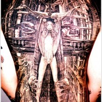 Biomechanischer Mann Tattoo am ganzen Rücken