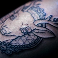 inchiostro nero ritratto di cervo tatuaggio