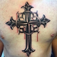 Blutendes 3d schwarz graues Kreuz Tattoo auf der Brust