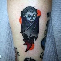 Cartoonisches farbiges Bein Tattoo mit gruseligem Fledermaus