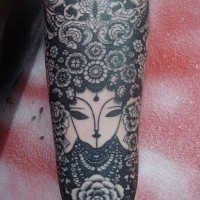 tatuaggio cinese signora inchiostro nero tatuaggio