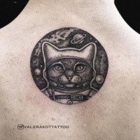 Circle shaped black ink back tattoo of cute cat astronaut