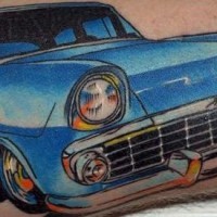 classica macchina blu tatuaggio