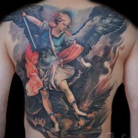 angelo colorato con spada e demonio tatuaggio pieno di schiena