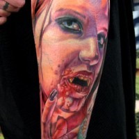colorato donna spaventosa vampira avambraccio tatuaggio