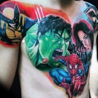 Comic Bücher Stil farbige Schultern und Brust Tattoo mit verschiedenen Superhelden
