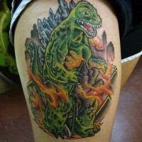 Cooler cartoonischer mehrfarbiger Godzilla mit brennender Stadt Tattoo  am Oberschenkel