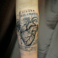 Schönes Herz Tattoo am Arm von Xoil