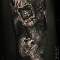 Gruselig aussehende detaillierte Arm Tattoo der bösen Monster