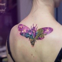 Cute illustrative style back tattoo of bee stylized with flowers