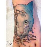 Niedliches Porträt der Katze Tattoo am Fuß