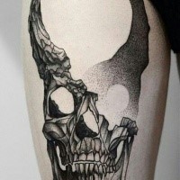 Dot style fantastic painted thigh tattoo of devils skull