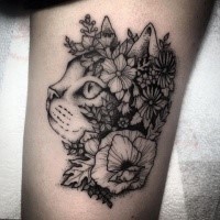 Dot estilo impressionante tatuagem de cabeça de gato com lindas flores