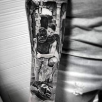 Dramatisches original kombiniertes Tattoo  mit Vater und Sohn am Arm