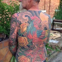 fantastico dipinti massiccio colorato gallo con fiori tatuaggio pieno di schiena