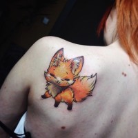 Tatuaje en el hombro, zorro maravilloso pequeño