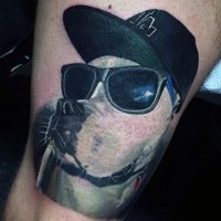 divertente gangsta divertente come ritratto di cane tatuaggio su braccio