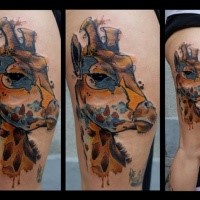 Funny illustrative style colored thigh tattoo of big giraffe