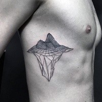 Geometrischer Stil schwarzes Seite Tattoo des Berges