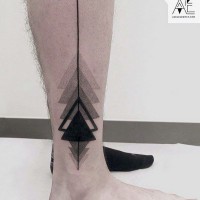 piccolo stile geometrico nero e bianco tatuaggio su gamba