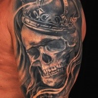 Gray washed style detailed  human skull with crown