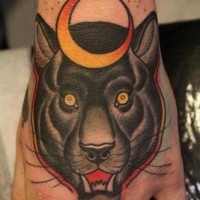 Kopf schwarzes Panthers Tätowierung am Handgelenk von Hakan Havermark