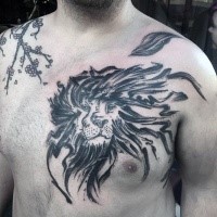Tatuaje de pecho de tinta negro estilo artesanal fo retrato león