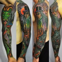 Tatuaje en el brazo completo, vampiro con candelero y monstruo cornudo, diseño multicolor
