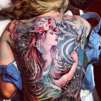 Illustrativer Stil gefärbtes Tattoo am ganzen Rücken mit der Frau und Taube