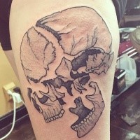 Estilo ilustrativo detalhada tatuagem da coxa do crânio humano corrompido