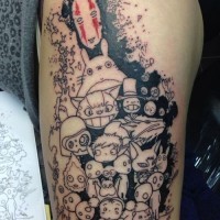 Tatuaje en el brazo, montón de héroes divertidos no pintados de dibujos animados