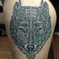 Impressive very detailed thigh tattoo of stone like wolf