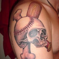 Tatuaje  de cráneo en estilo de béisbol